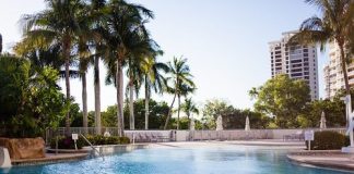 Waldorf Naples Getaway: Affordable Luxury Waldorf Naples Getaway: Affordable Luxury