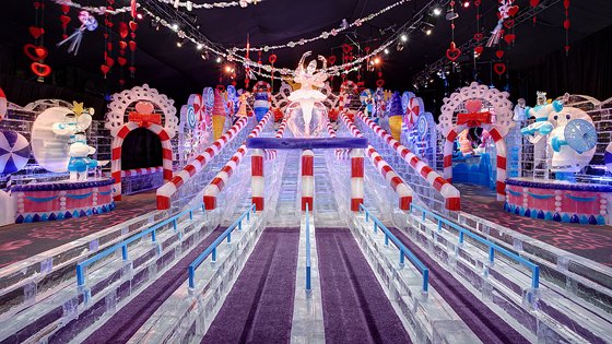 Celebrating The Holidays With Gaylord Palms Orlando