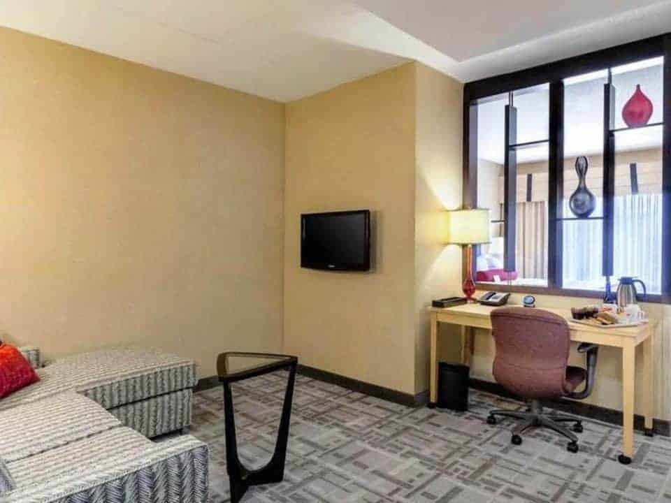 Where To Eat & Stay In Pittsburgh