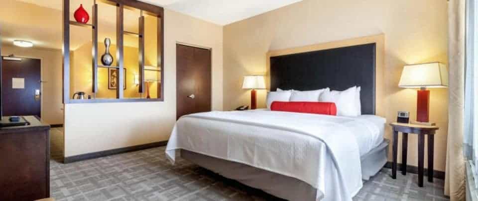 Where To Eat & Stay In Pittsburgh