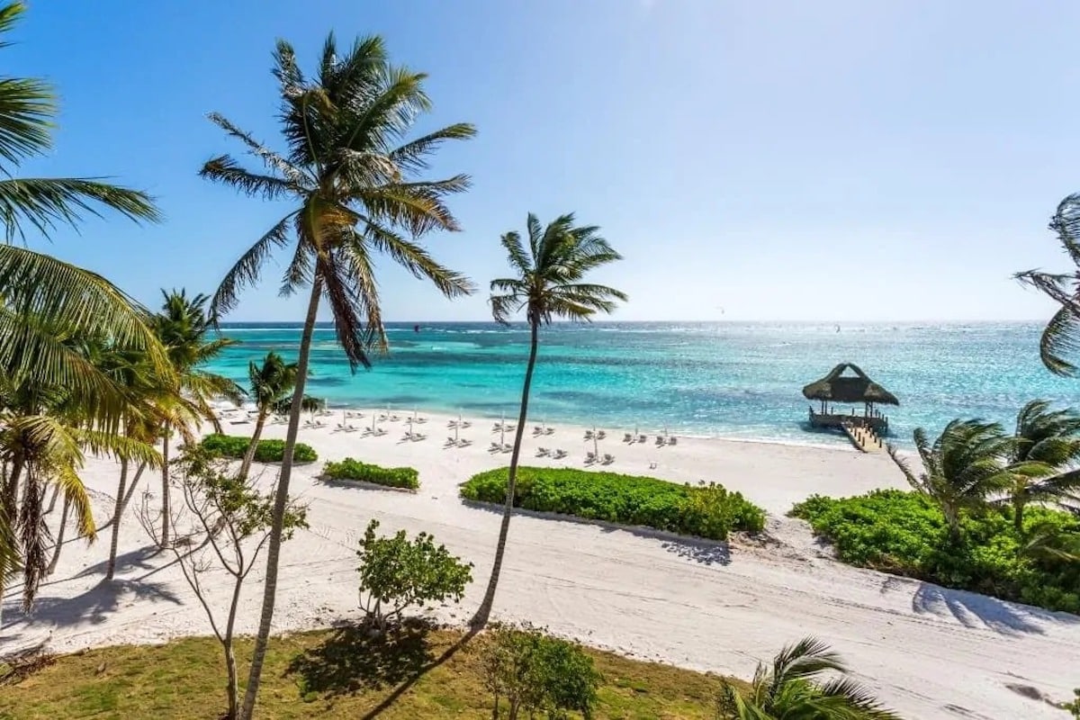 Black Friday & Cyber Monday Travel Deals Worth Bragging About