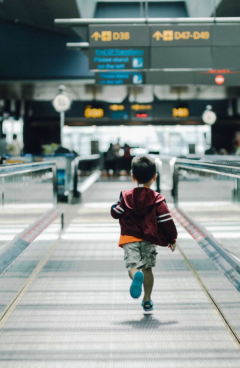 daily-mom-parent-portal-5 Easy Tips For Flying With A Toddler Abroad
