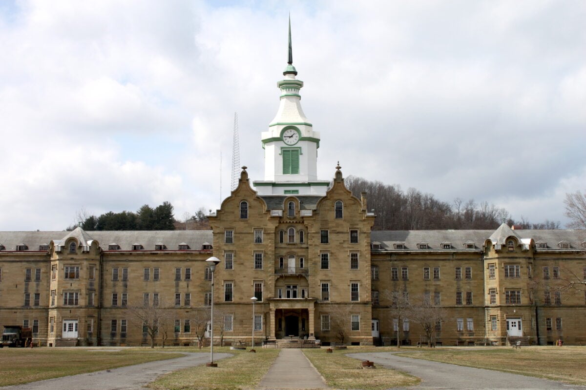 Every-Avenue-Travel-Haunted Places 