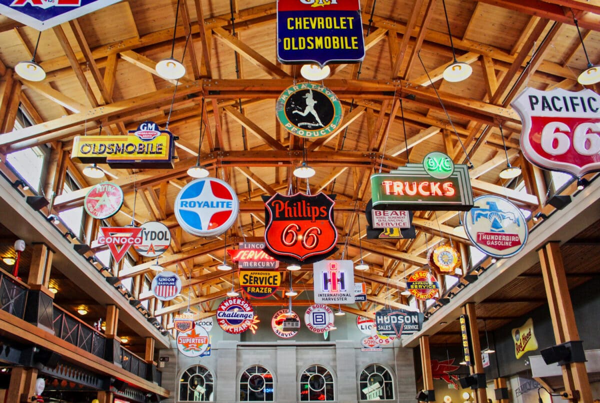 every-avenue-travel-Canadian History