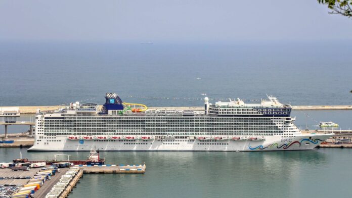 10 Best Cruise Ships For A Voyage On The Seas