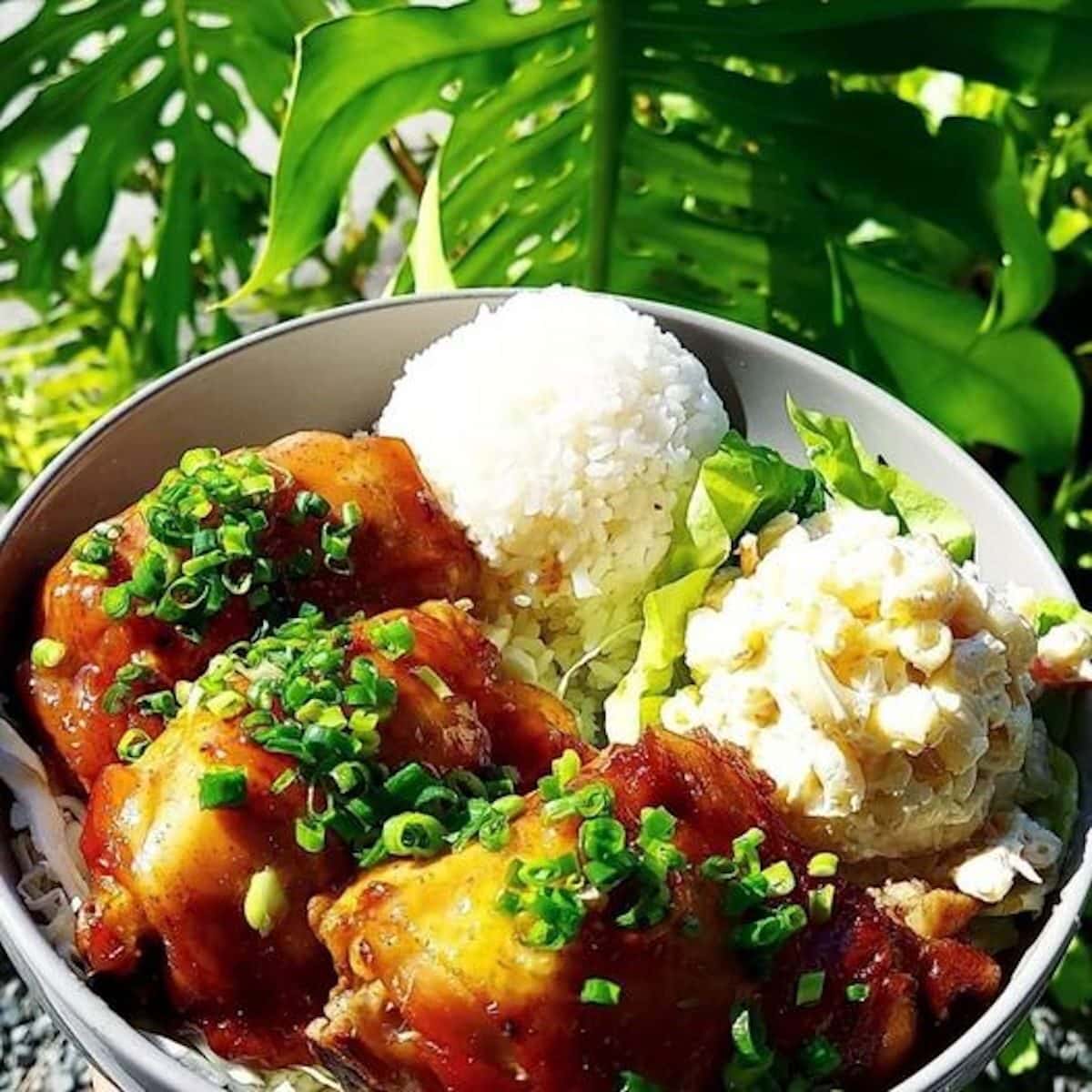 every-avenue-travel-Hawaiian-Food