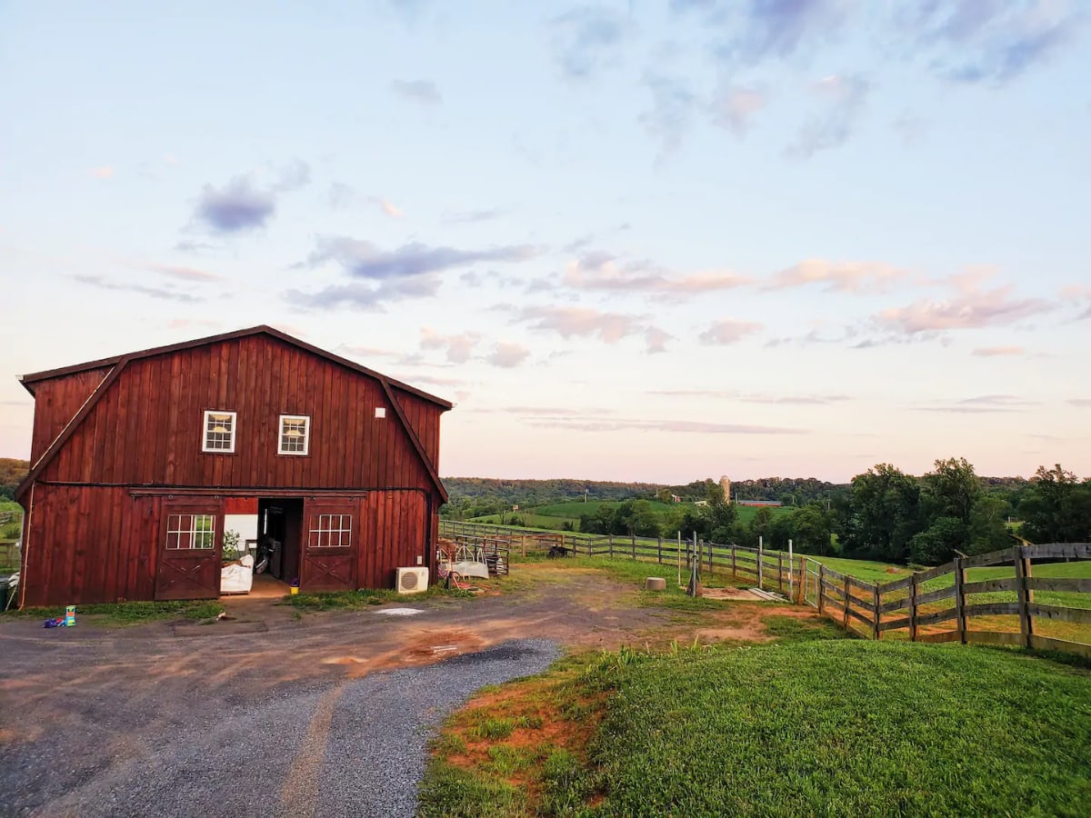 every avenue travel Unique Airbnb 