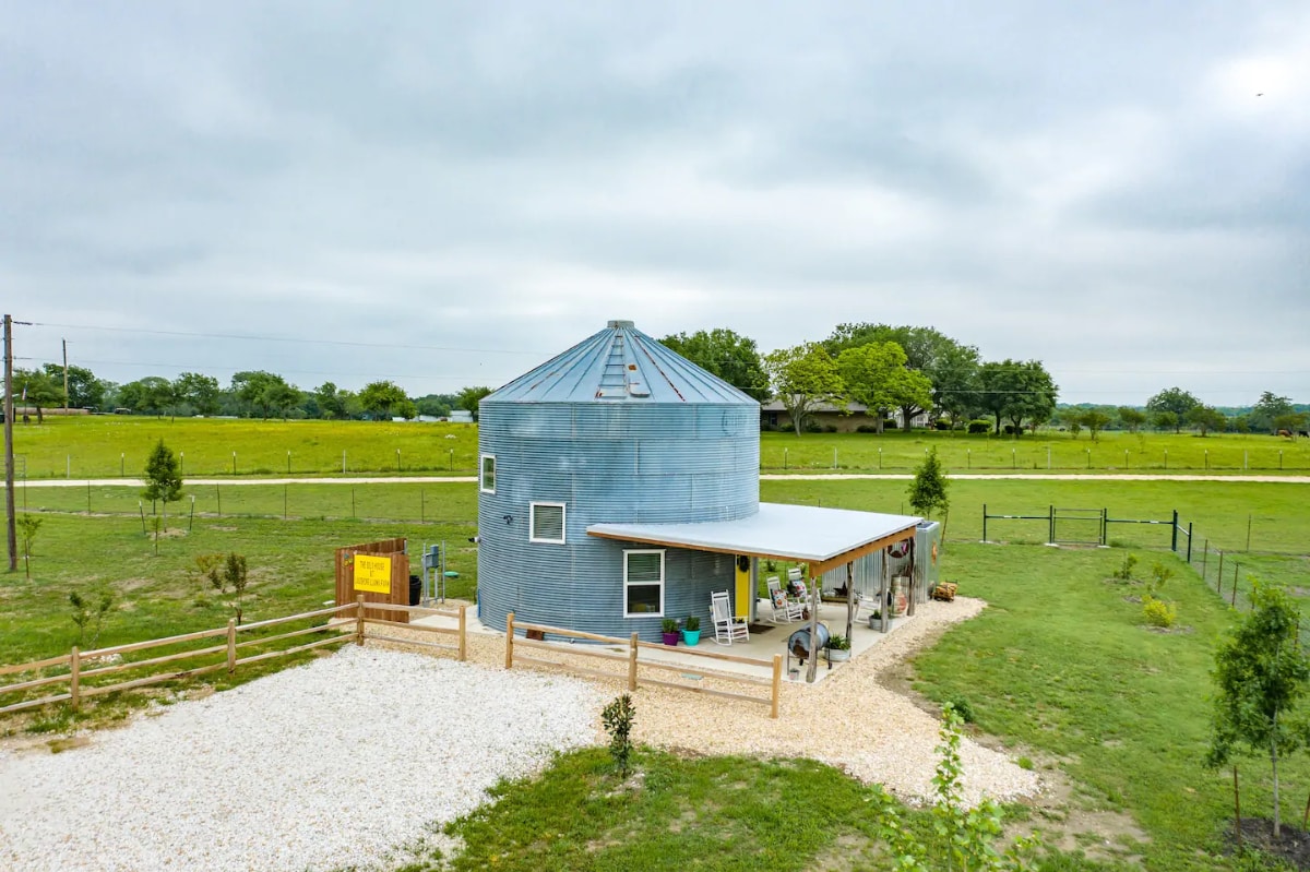 every avenue travel Unique Airbnb 