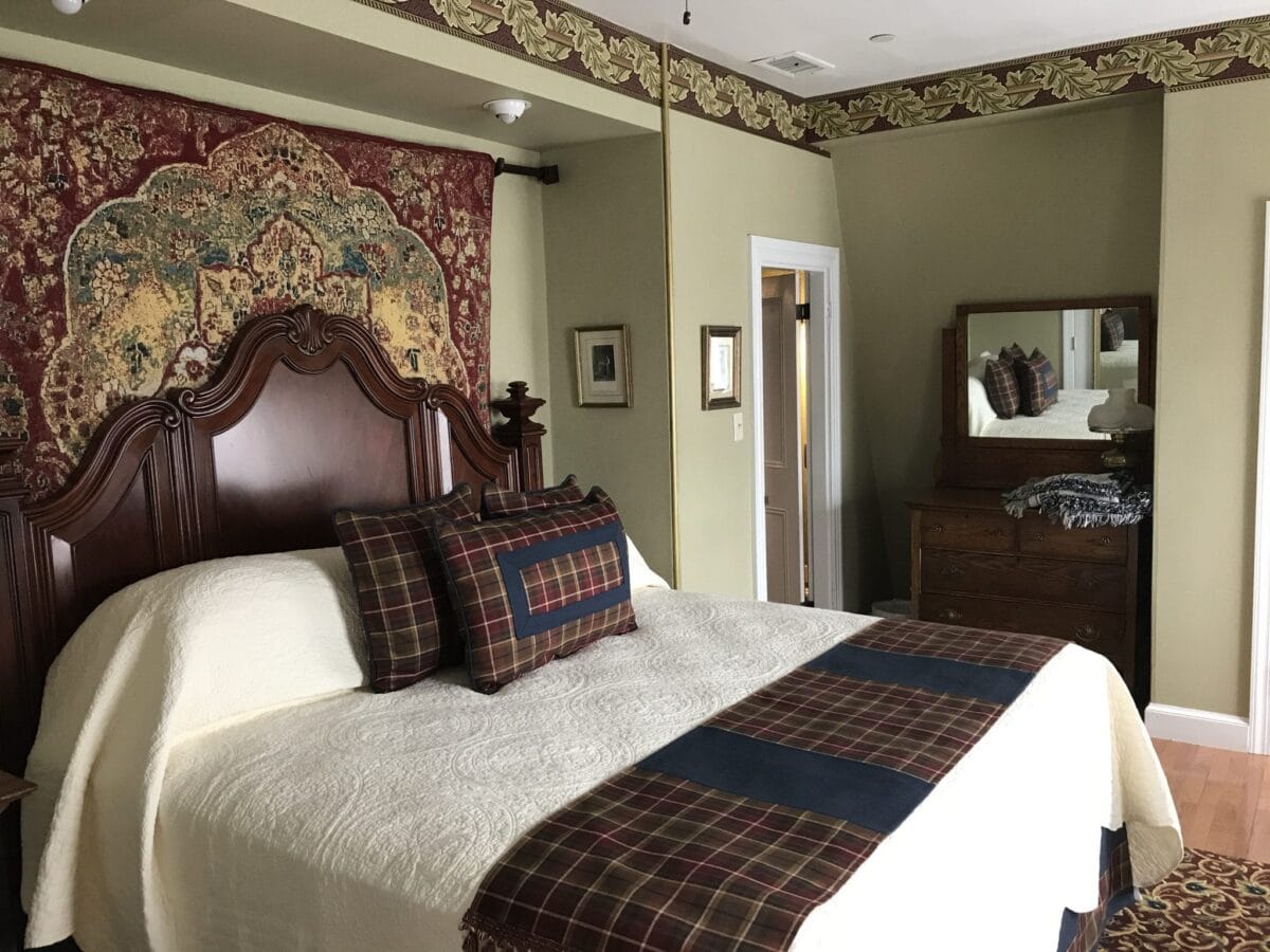 every-avenue-travel-Bed-And-Breakfast