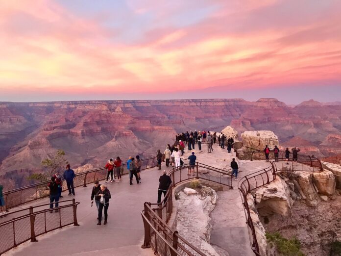 5 Places In The Us To Take Your Kids Before They Grow Up