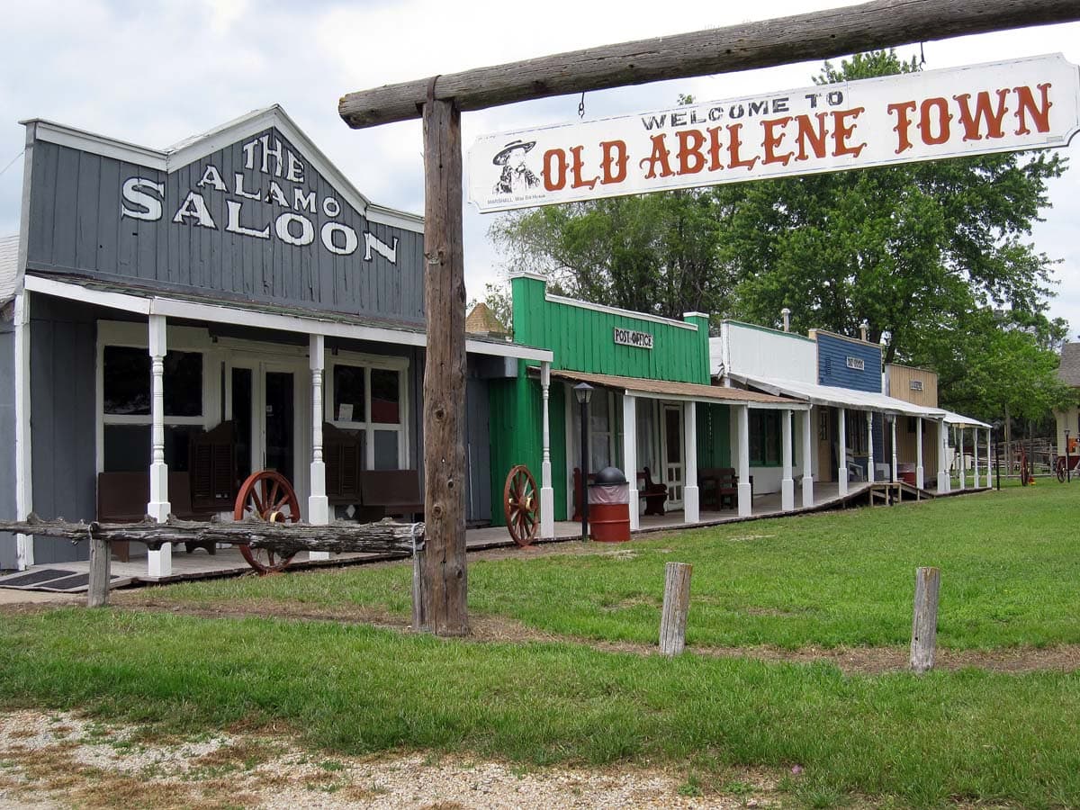 every-avenue-travel-Haunted Places